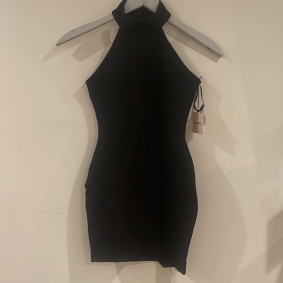 Tegan Wrap Mini Dress in Black
superdown XXS NWTS new! Halter neck - Picture 4 of 8